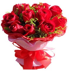 9 adet kirmizi güllerden kipkirmizi buket  Karaman 14 şubat sevgililer günü çiçek 