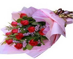 11 adet kirmizi güllerden görsel buket  Karaman hediye çiçek yolla 