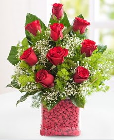 Cam içerisinde 9 adet kırmızı gül  Karaman uluslararası çiçek gönderme 