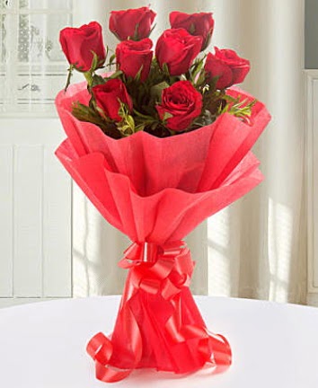 9 adet kırmızı gülden modern buket  Karaman ucuz çiçek gönder 