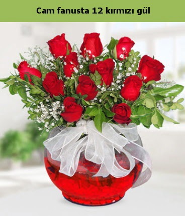 Cam içerisinde 12 adet kırmızı gül  Karaman uluslararası çiçek gönderme 