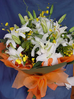 Karaman uluslararası çiçek gönderme  5 ADET KAZABLANKA BUKETI KALITEDEN SASMAYANLARA