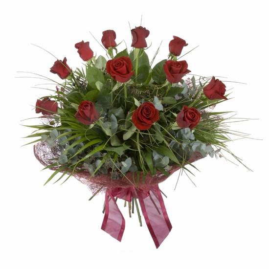 Etkileyici buket 11 adet kirmizi gül buketi  Karaman uluslararası çiçek gönderme 