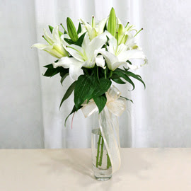  Karaman yurtiçi ve yurtdışı çiçek siparişi  2 dal kazablanka ile yapılmış vazo çiçeği