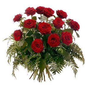  Karaman uluslararası çiçek gönderme  15 adet kırmızı gülden buket
