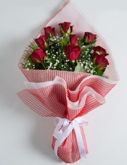 9 adet kırmızı gülden buket  Karaman çiçekçiler 