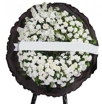 Cenaze çelengi çiçeği modelleri  Karaman uluslararası çiçek gönderme 